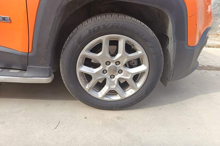 Used Jeep Renegade 2016 1.4T Automatic High-Energy Version Right Front Wheel Hub