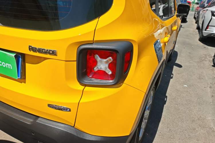 Used Jeep Renegade 2016 1.4T Automatic Jingneng Version+ Right Rear Taillight