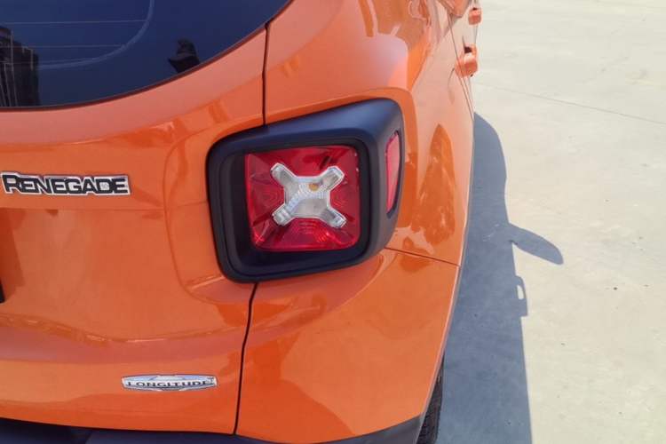 Used Jeep Renegade 2016 1.4T Automatic Jingneng Edition Right Rear Taillight
