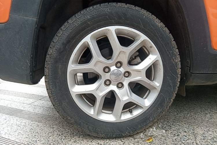 Used Jeep Renegade 2016 1.4T Automatic Jingneng Edition Right Rear Wheel Hub