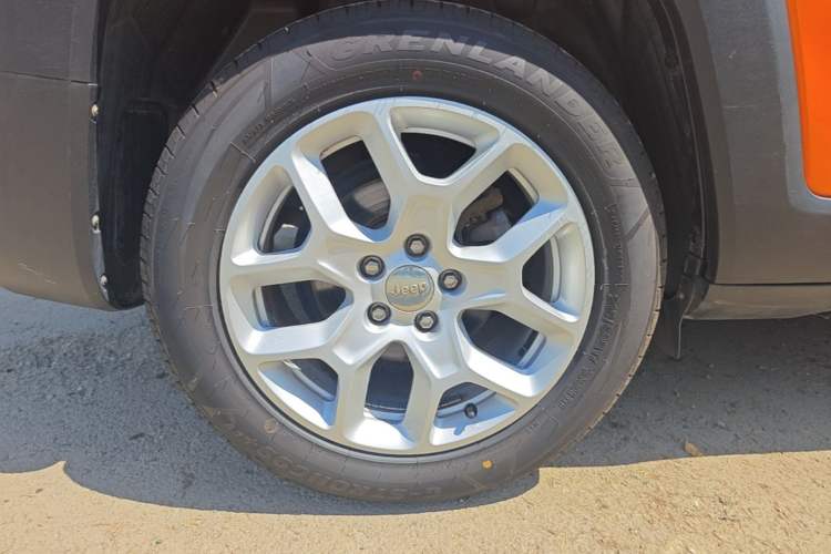 Used Jeep Renegade 2016 1.4T Automatic Jingneng Edition Right Rear Wheel Hub