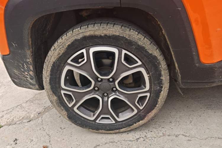 Used Jeep Renegade 2016 1.4T Automatic Smart Edition Right Rear Wheel Hub