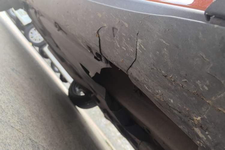 Used Jeep Renegade 2016 1.4T Automatic High-Energy Version Right Side Sill