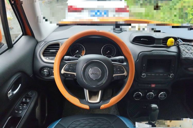 Used Jeep Renegade 2016 1.4T Automatic Jingneng Version+ Steering Wheel