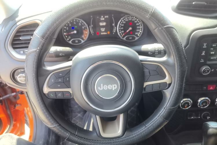 Used Jeep Renegade 2016 1.4T Automatic Jingneng Edition Steering Wheel