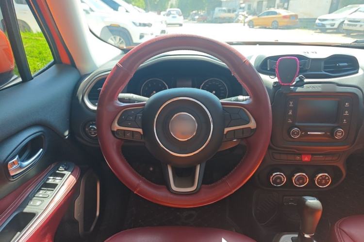 Used Jeep Renegade 2016 1.4T Automatic Jingneng Edition Steering Wheel