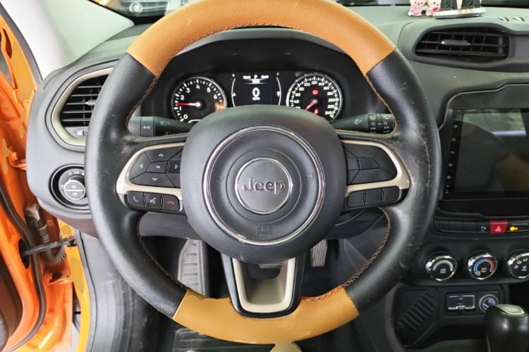 Used Jeep Renegade 2016 1.4T Automatic Jingneng Edition Steering Wheel