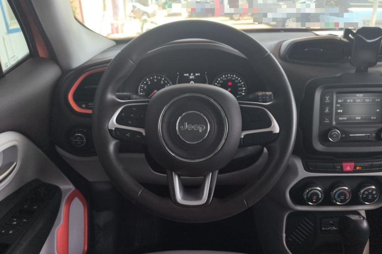 Used Jeep Renegade 2016 1.4T Automatic Jingneng Edition Steering Wheel