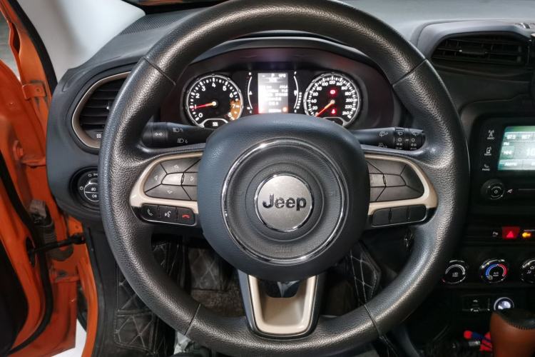 Used Jeep Renegade 2016 1.4T Automatic Jingneng Edition Steering Wheel