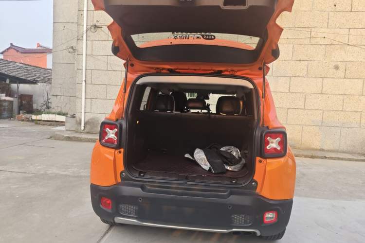 Used Jeep Renegade 2016 1.4T Automatic Jingneng Version+ Trunk