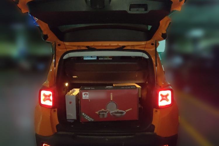 Used Jeep Renegade 2016 1.4T Automatic Kinetic Edition Trunk