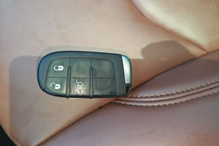 Used Jeep Renegade 2016 1.4T Automatic Jingneng Version+ Vehicle Key