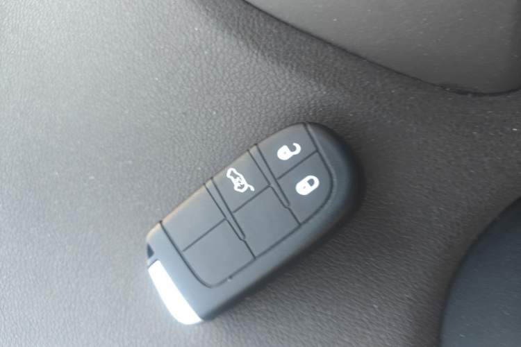 Used Jeep Renegade 2016 1.4T Automatic Smart Edition Vehicle Key
