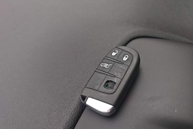 Used Jeep Renegade 2016 1.4T Automatic Smart Edition Vehicle Key