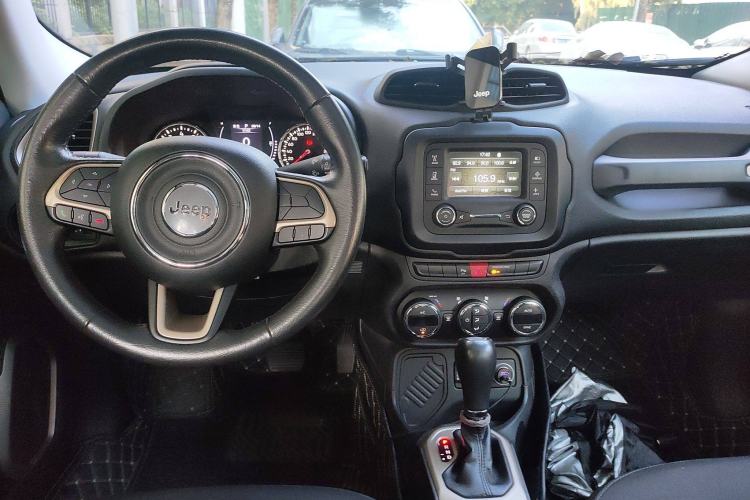 Used Jeep Renegade 2017 180T Automatic Jingneng Edition Center Console