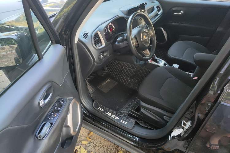 Used Jeep Renegade 2017 180T Automatic Jingneng Edition Driver Seat