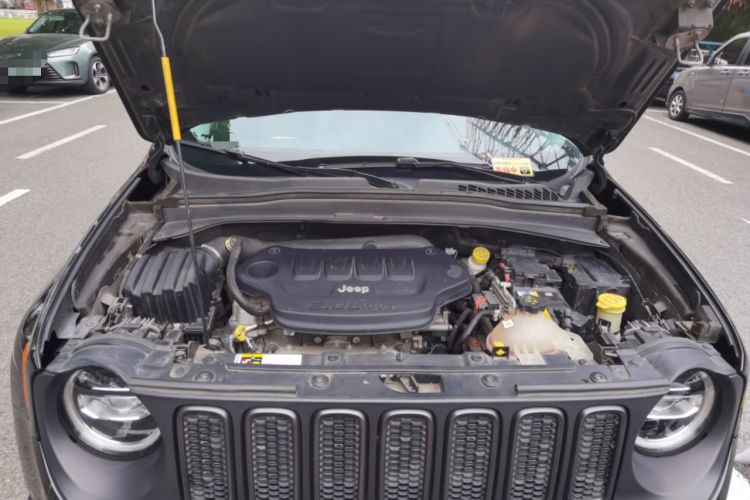 Used Jeep Renegade 2017 180TS Automatic All-Wheel Drive Versatile Edition Engine Bay
