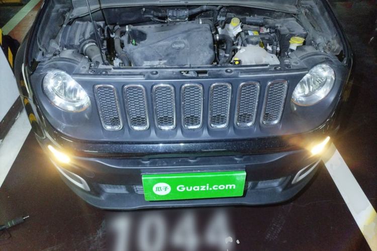 Used Jeep Renegade 2017 180T Automatic High-Energy Version Engine Bay