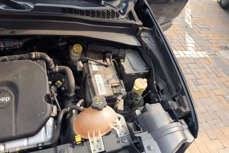 Used Jeep Renegade 2017 180T Automatic High-Energy Version Engine Bay Left