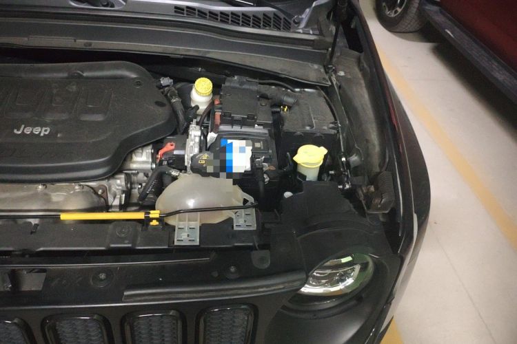 Used Jeep Renegade 2017 180TS Automatic All-Wheel Drive Versatile Edition Engine Bay Left