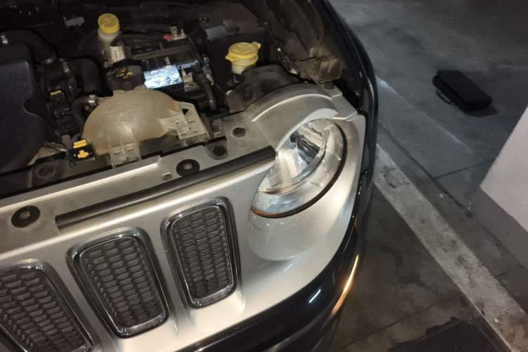 Used Jeep Renegade 2017 180T Automatic Smart Version Engine Bay Left