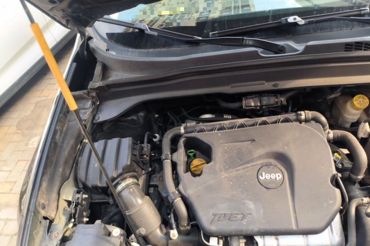 Used Jeep Renegade 2017 180T Automatic High-Energy Version Engine Bay Right