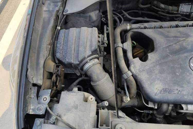 Used Jeep Renegade 2017 180T Automatic High-Energy Version Engine Bay Right