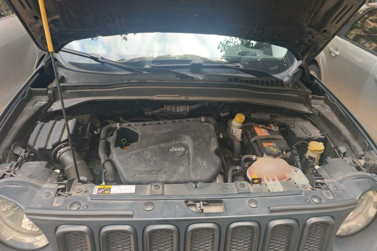Used Jeep Renegade 2017 180T Automatic High-Energy Version Engine Bay