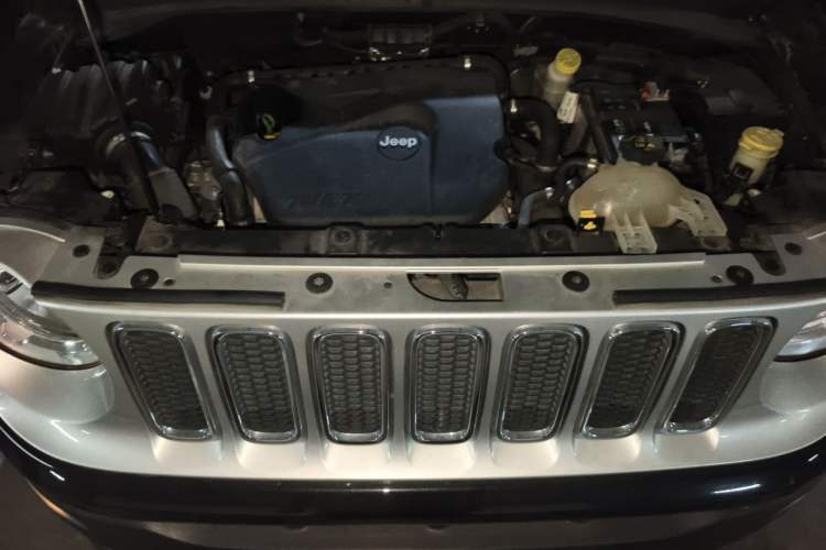 Used Jeep Renegade 2017 180T Automatic Smart Version Engine Bay