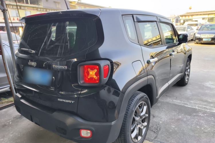 Used Jeep Renegade 2017 180T Automatic Kinetic Edition+ Exterior 4