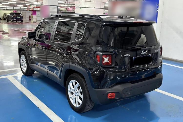 Used Jeep Renegade 2017 180T Automatic High-Energy Version Exterior 5