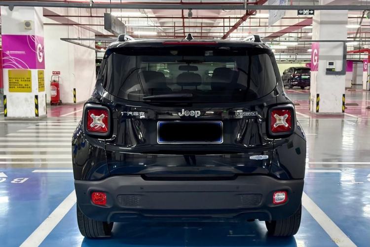 Used Jeep Renegade 2017 180T Automatic High-Energy Version Exterior 6