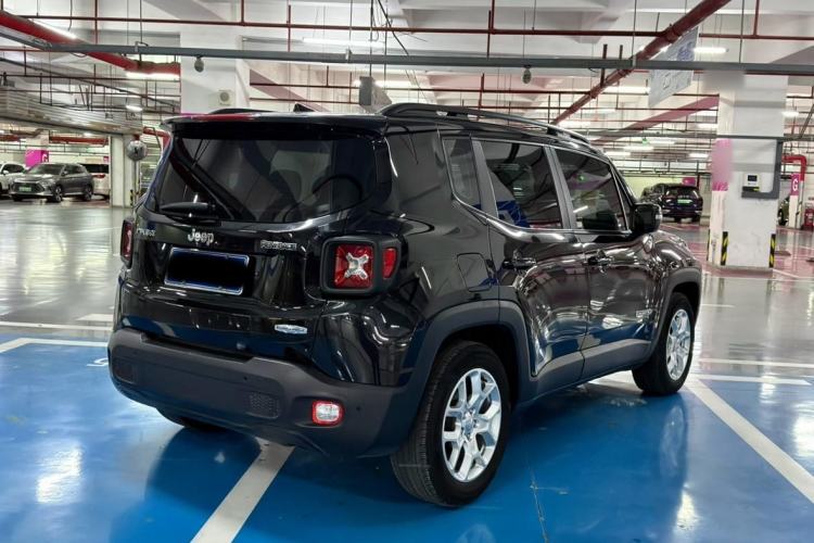 Used Jeep Renegade 2017 180T Automatic High-Energy Version Exterior 7
