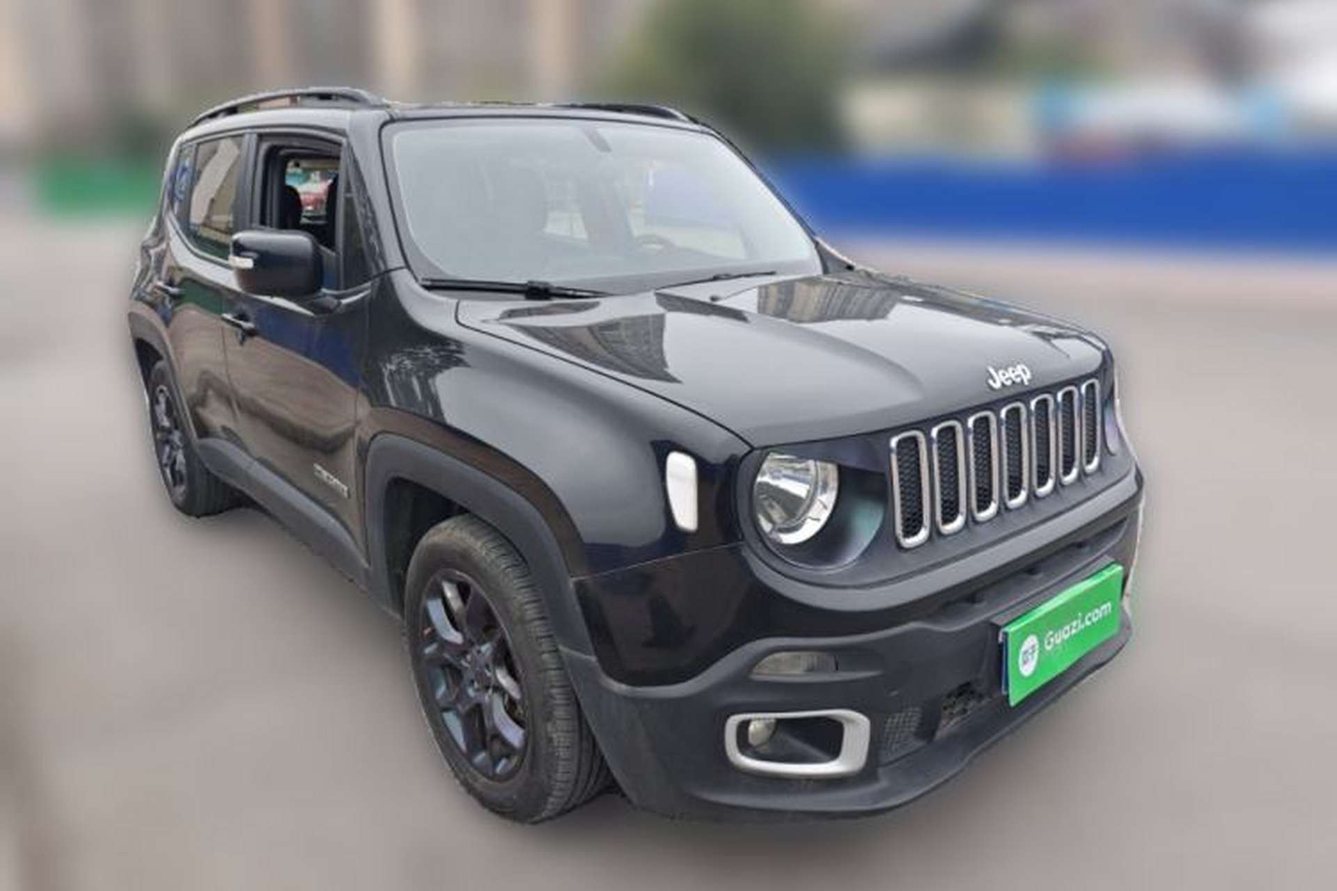 Used Jeep Renegade 2017 180T Automatic High-Energy Version Front Right 45 Deg