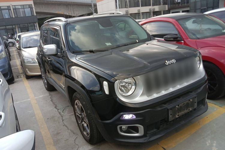 Used Jeep Renegade 2017 180T Automatic Smart Version Front Right 45 Deg