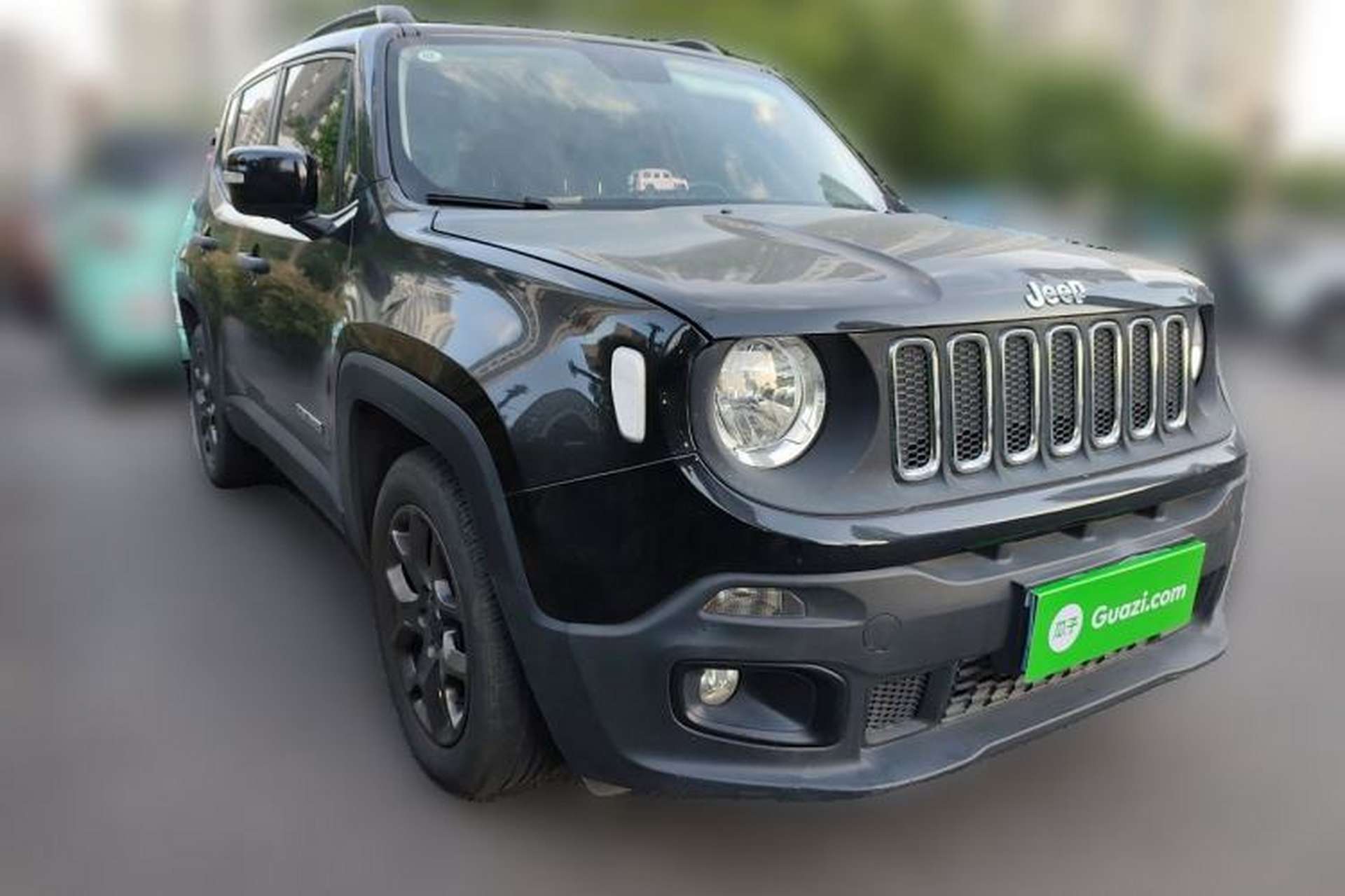 Used Jeep Renegade 2017 180T Automatic Kinetic Edition+ Front Right 45 Deg