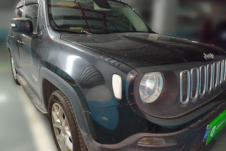 Used Jeep Renegade 2017 180T Automatic Jingneng Edition Front Right 45 Deg