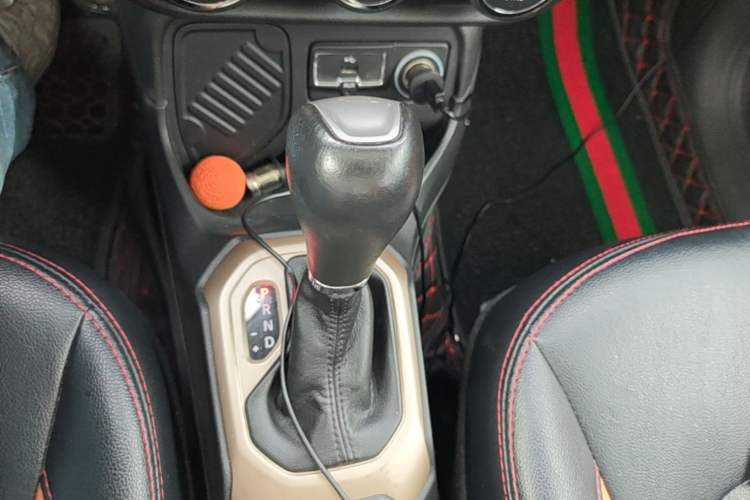Used Jeep Renegade 2017 180T Automatic Jingneng Edition Gear Lever
