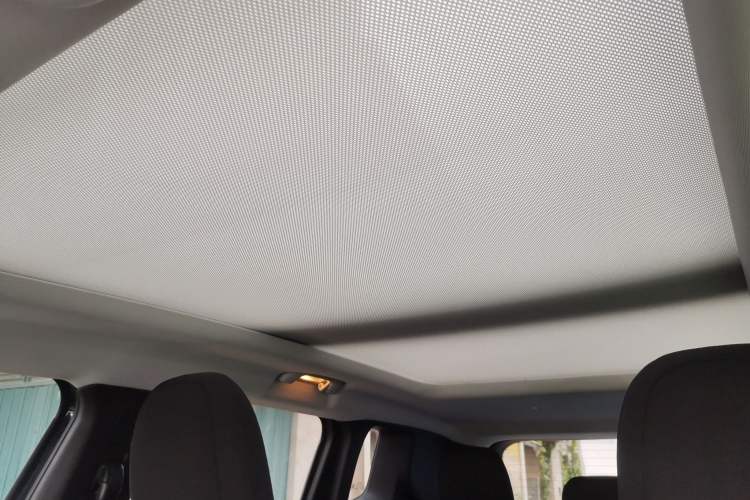 Used Jeep Renegade 2017 180T Automatic High-Energy Version Headliner