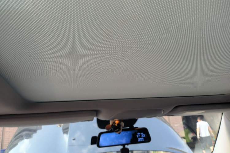 Used Jeep Renegade 2017 180T Automatic High-Energy Version Headliner