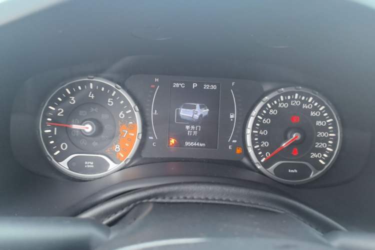 Used Jeep Renegade 2017 180T Automatic Kinetic Edition+ Instrument Cluster