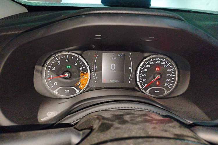 Used Jeep Renegade 2017 180T Automatic Jingneng Edition Instrument Cluster