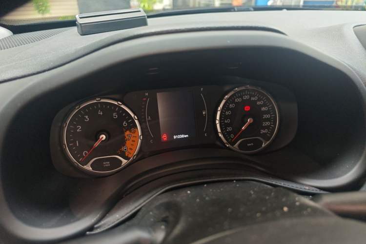 Used Jeep Renegade 2017 180T Automatic High-Energy Version Instrument Cluster