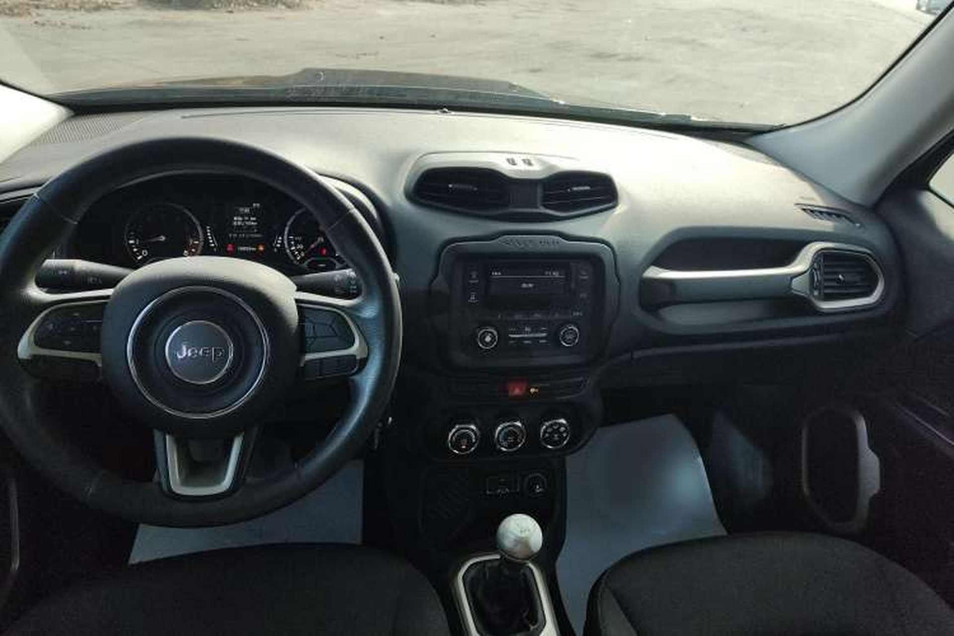 Used Jeep Renegade 2017 180T Manual Kinetic Edition Interior 2