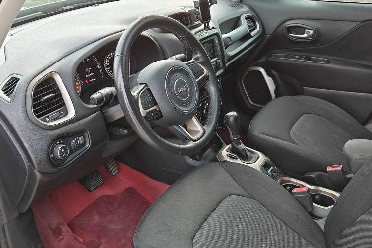 Used Jeep Renegade 2017 180T Automatic Jingneng Edition Interior 2