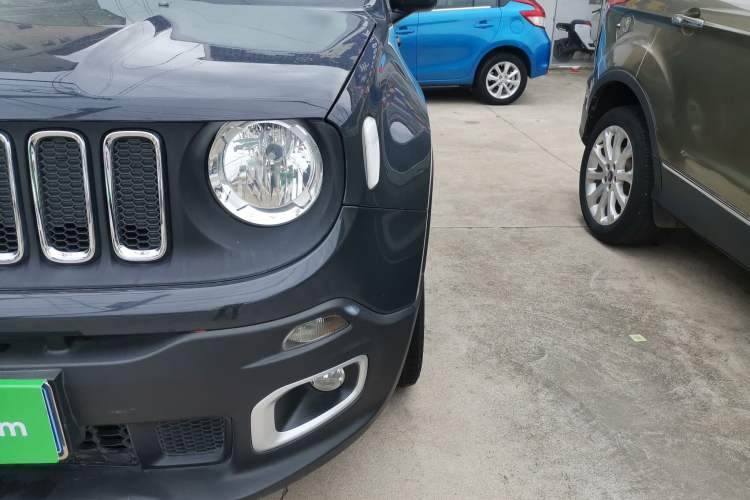 Used Jeep Renegade 2017 180T Automatic High-Energy Version Left Front Headlight