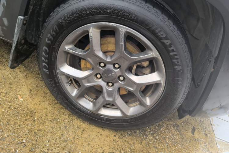 Used Jeep Renegade 2017 180T Automatic Kinetic Edition+ Left Front Wheel Hub