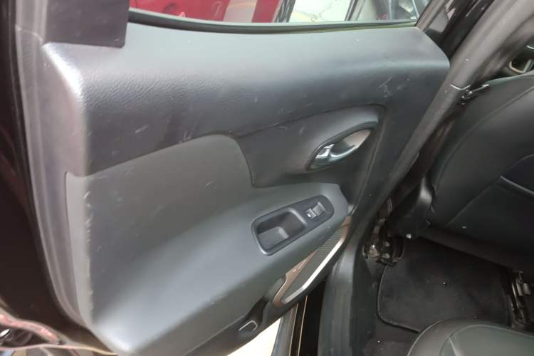 Used Jeep Renegade 2017 180T Automatic Smart Version Left Rear Door Interior