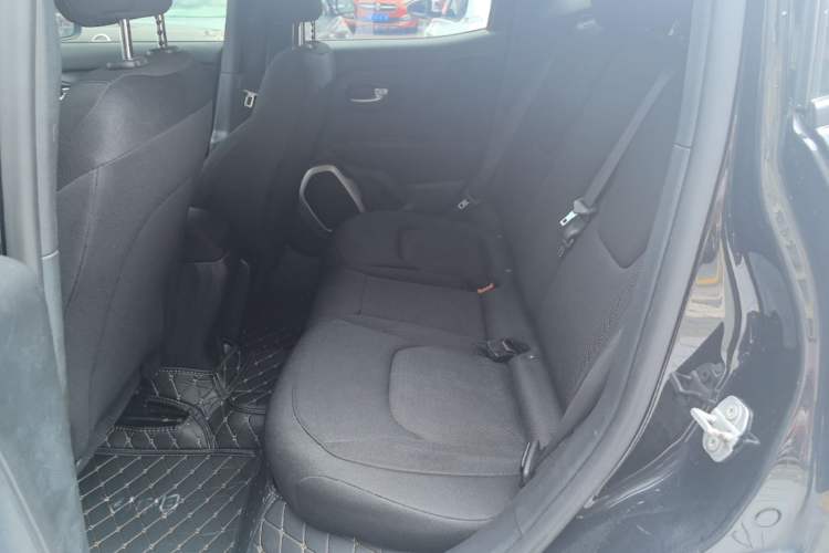 Used Jeep Renegade 2017 180T Automatic Kinetic Edition+ Left Rear Seat