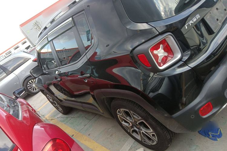 Used Jeep Renegade 2017 180T Automatic Smart Version Left Side